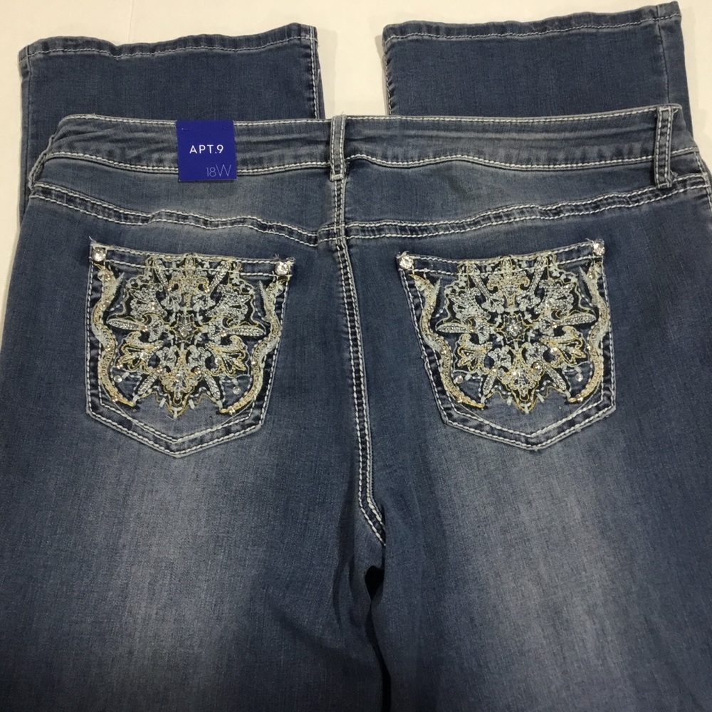 Apt. 9 Embellished Bootcut Jeans NWT - Picture 2 of 4